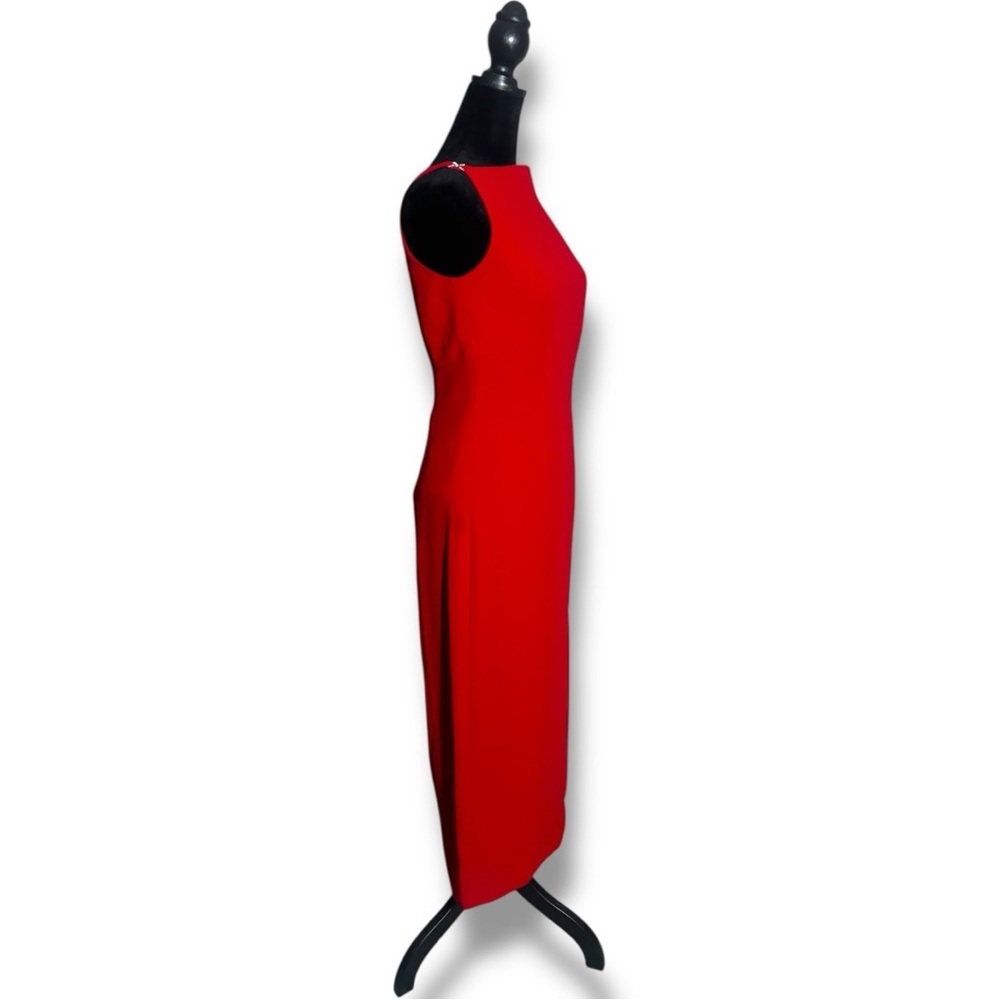 David Warren Petites Chic Form Fiting Scarlet Red Sleeveless Midi Dress - Picture 3 of 16